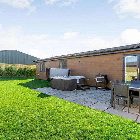 Cotswold Gateway Escape Hotel Offenham ภายนอก รูปภาพ