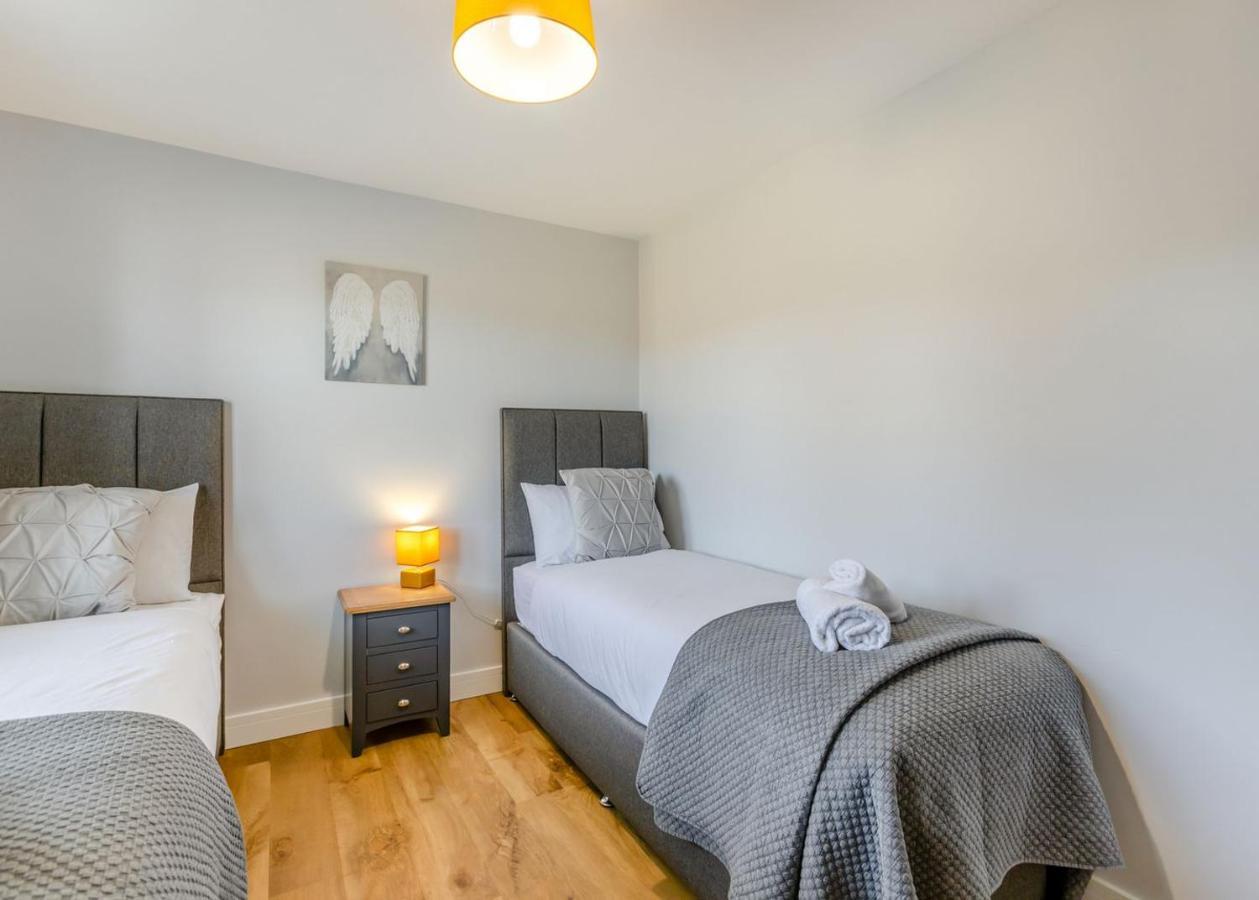 Cotswold Gateway Escape Hotel Offenham ภายนอก รูปภาพ