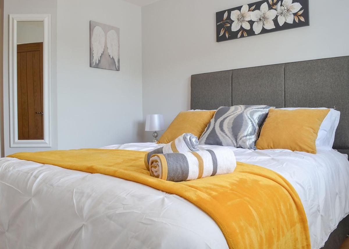 Cotswold Gateway Escape Hotel Offenham ภายนอก รูปภาพ