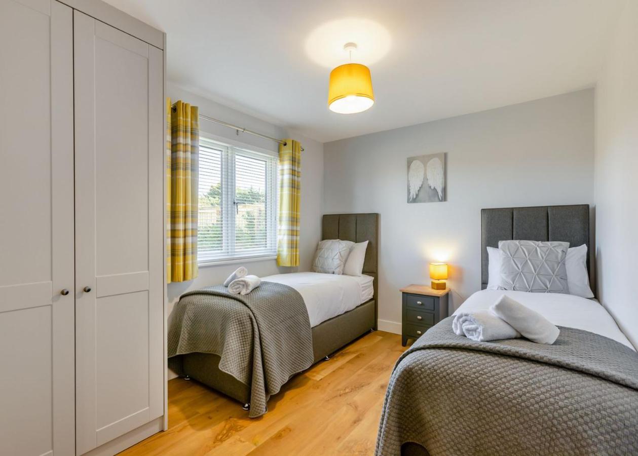 Cotswold Gateway Escape Hotel Offenham ภายนอก รูปภาพ